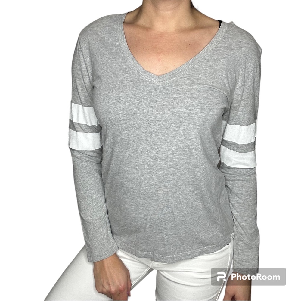 Nordstroms Treasure & Bond Grey Long Sleeve V-Neck Baseball Tee XS
